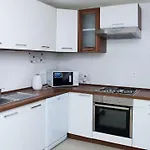 Ivica 3* Podstrana