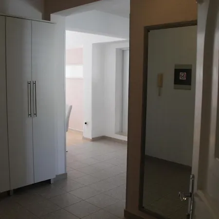 Ivica 3* Podstrana