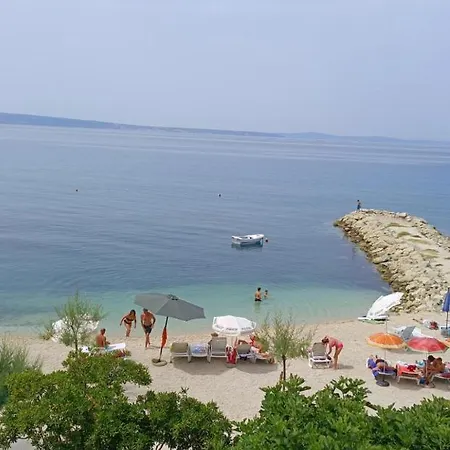 Ivica Πανσιόν Ποντστράνα