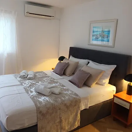 Ivica Guest house 3*