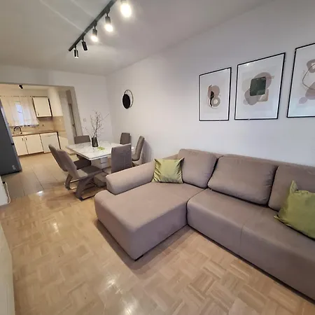 Ivica 3*